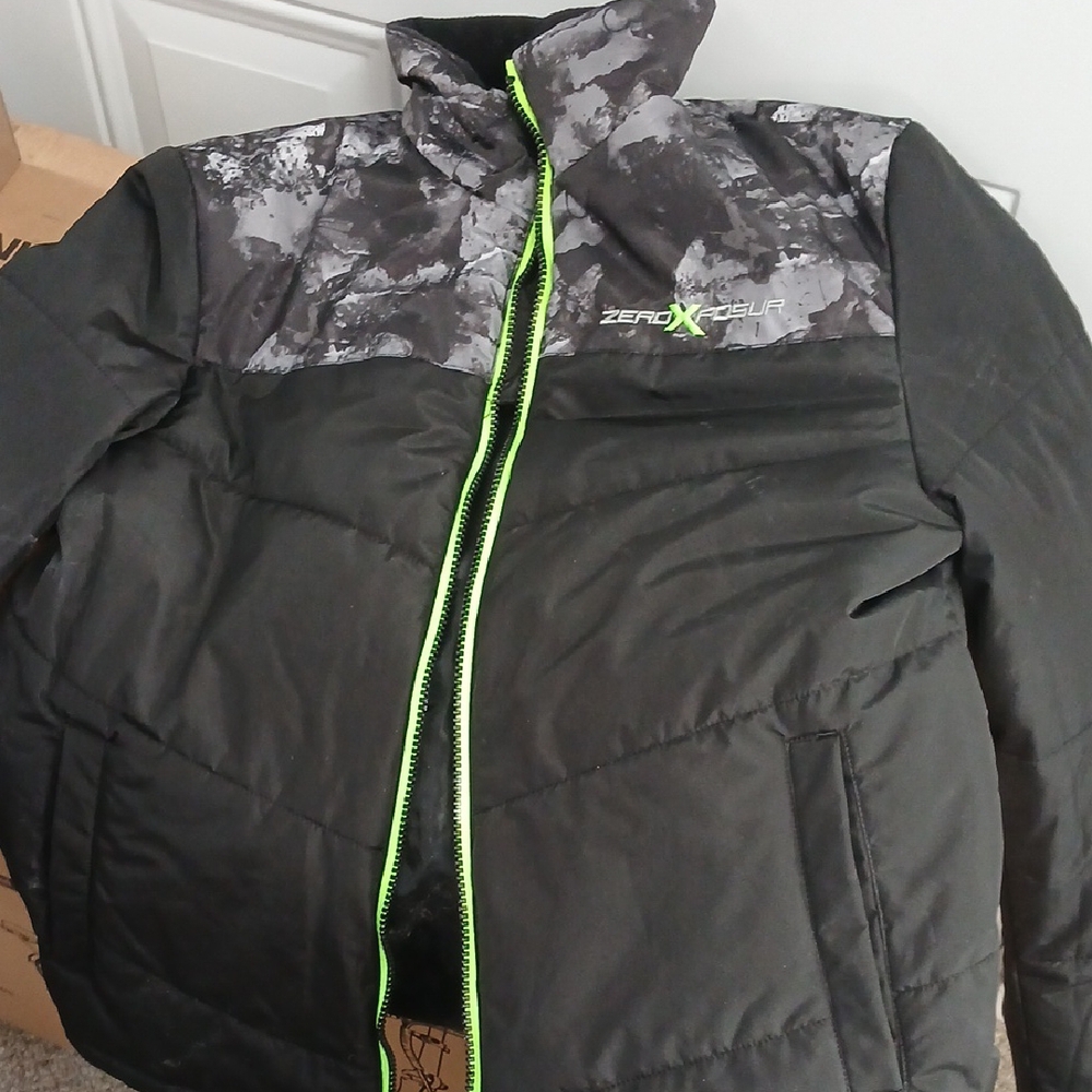 ZeroXposur Men's Black and Gray Jacket